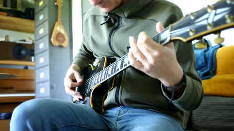 Guitar solo mixing Erik Satie 